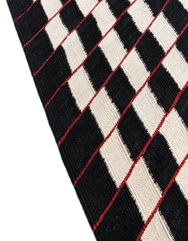 Detail image of 5' 9 x 7' 8  Hand Woven Kilim Modern Wool Rug