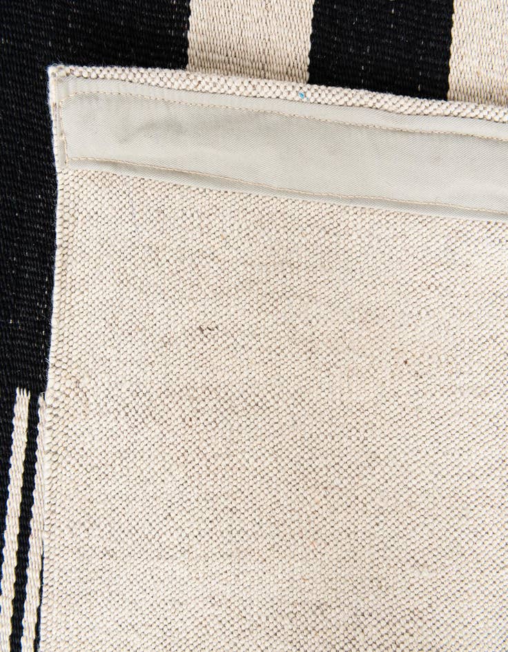 Detail image of 5' 8 x 7' 10  Hand Woven Kilim Modern Wool Rug