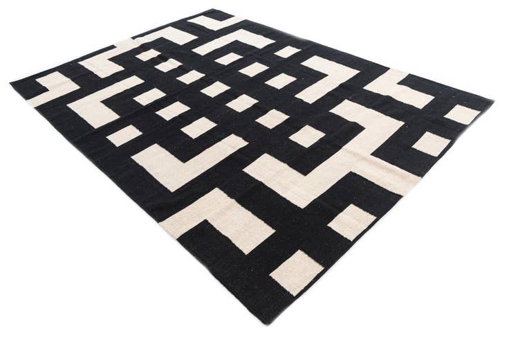 Detail image of 5' 9 x 7' 10 Hand Woven Kilim Modern Wool Rug