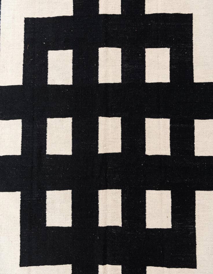 Detail image of 5' 9 x 7' 10  Hand Woven Kilim Modern Wool Rug