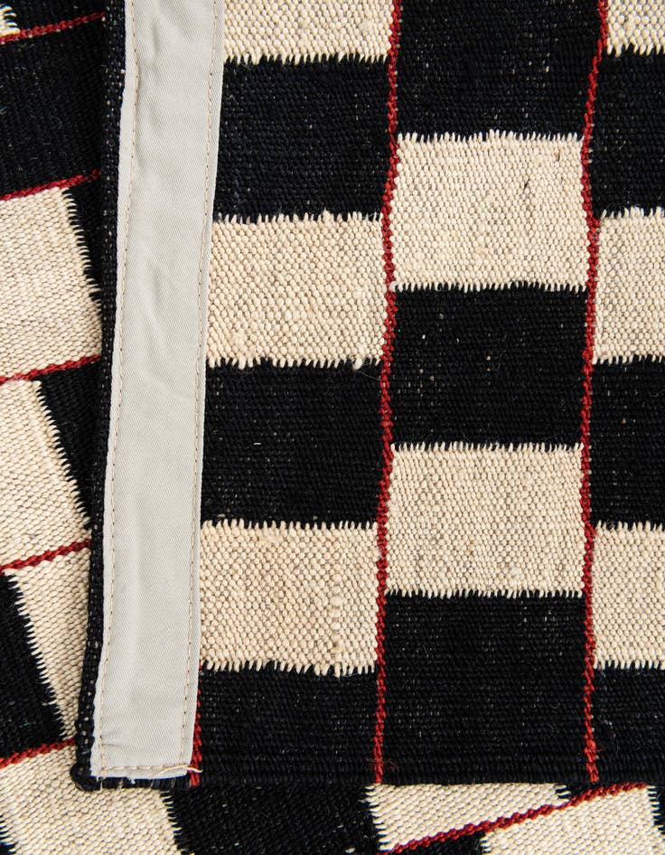 Detail image of 5' 2 x 6' 3  Hand Woven Kilim Modern Wool Rug