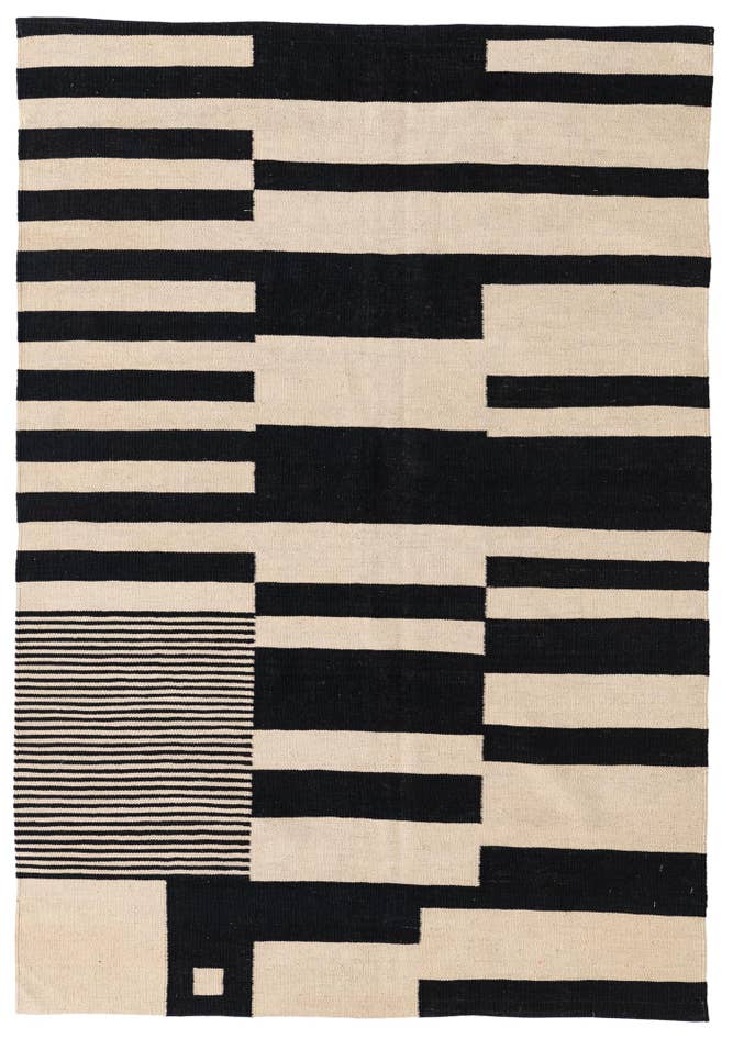 Detail image of 4' 9 x 6' 9 Hand Woven Kilim Modern Wool Rug