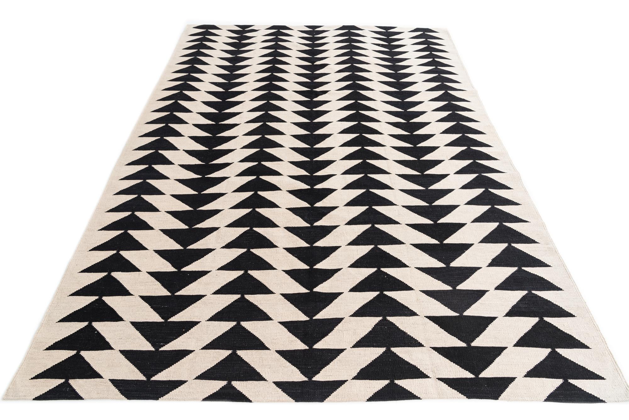 6' 9 x 9' 6 Hand Woven Kilim Modern Wool Rug