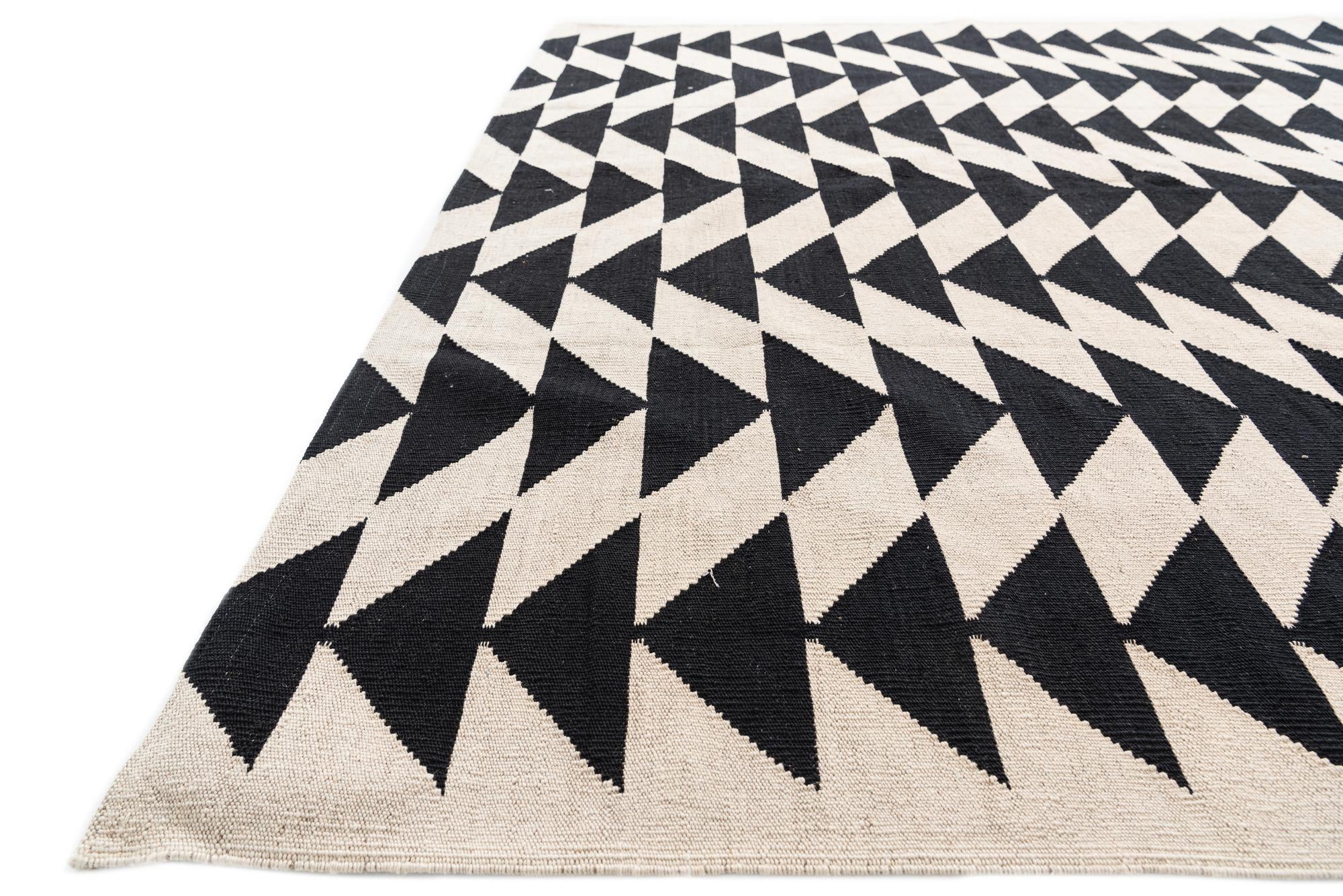 6' 9 x 9' 6 Hand Woven Kilim Modern Wool Rug