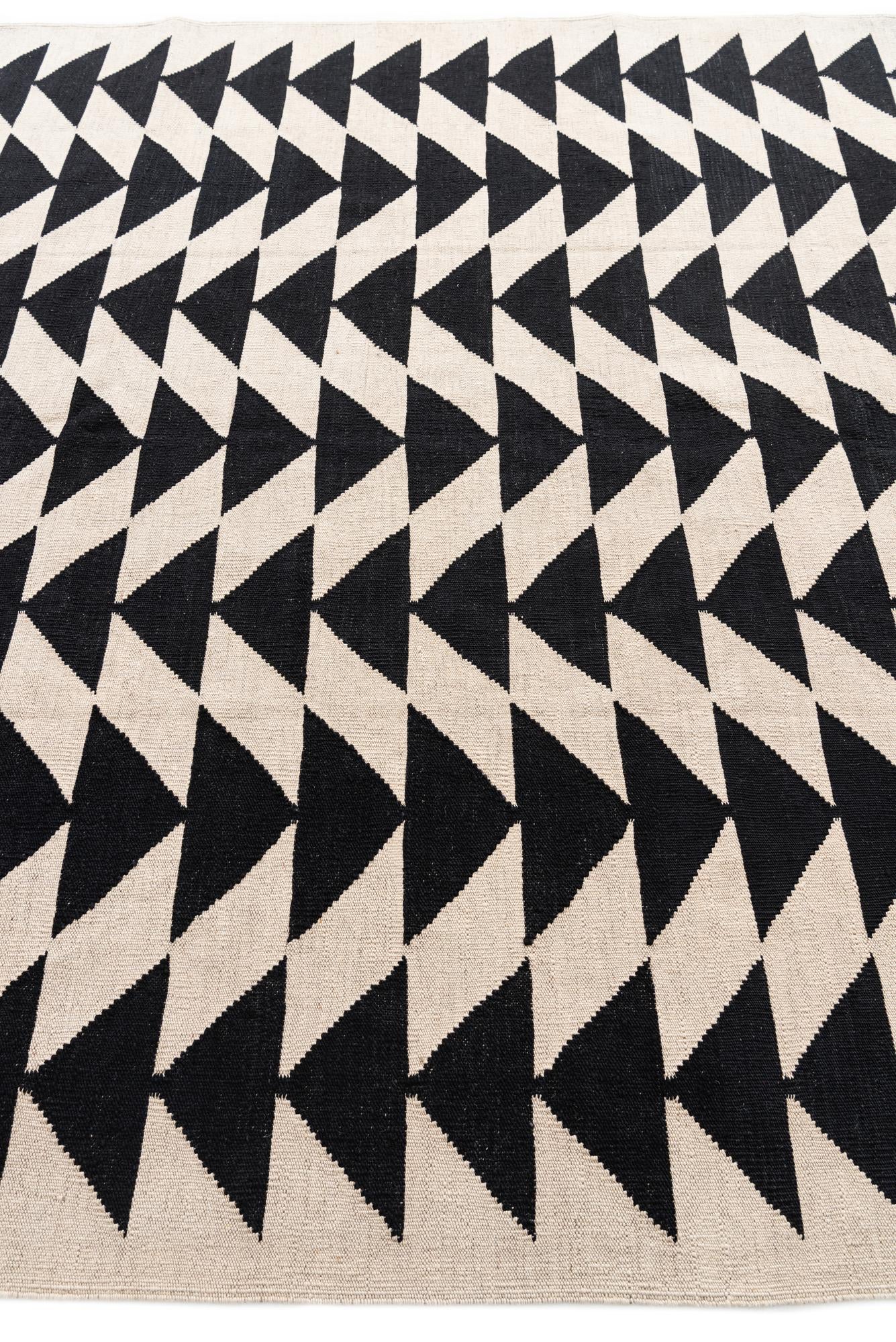 6' 9 x 9' 6 Hand Woven Kilim Modern Wool Rug