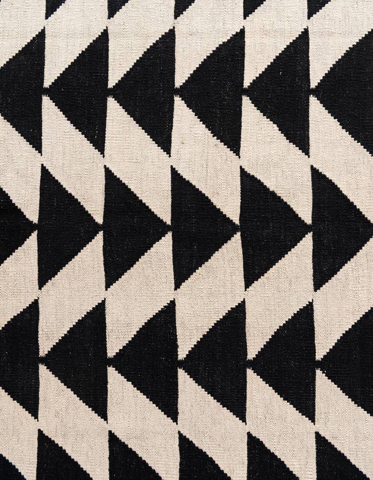 Detail image of 6' 9 x 9' 6  Hand Woven Kilim Modern Wool Rug