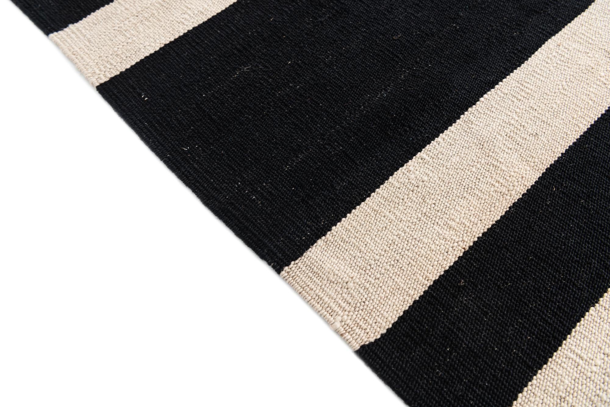 6' 9 x 10' 7 Hand Woven Kilim Modern Wool Rug