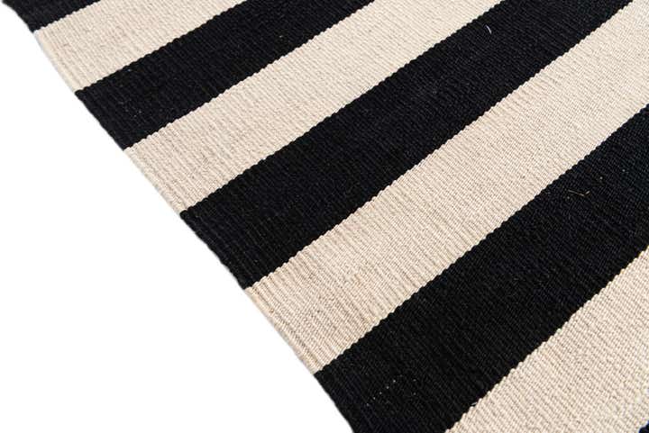 5' 6 x 8' 1 Hand Woven Kilim Modern Wool Rug