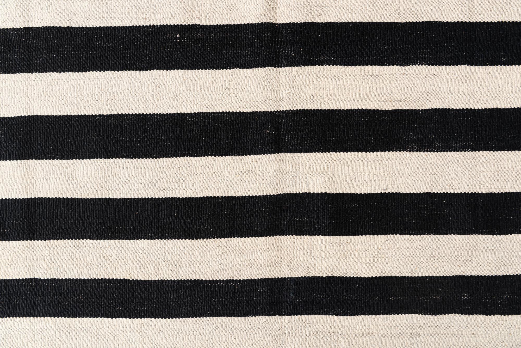 5' 6 x 8' 1 Hand Woven Kilim Modern Wool Rug