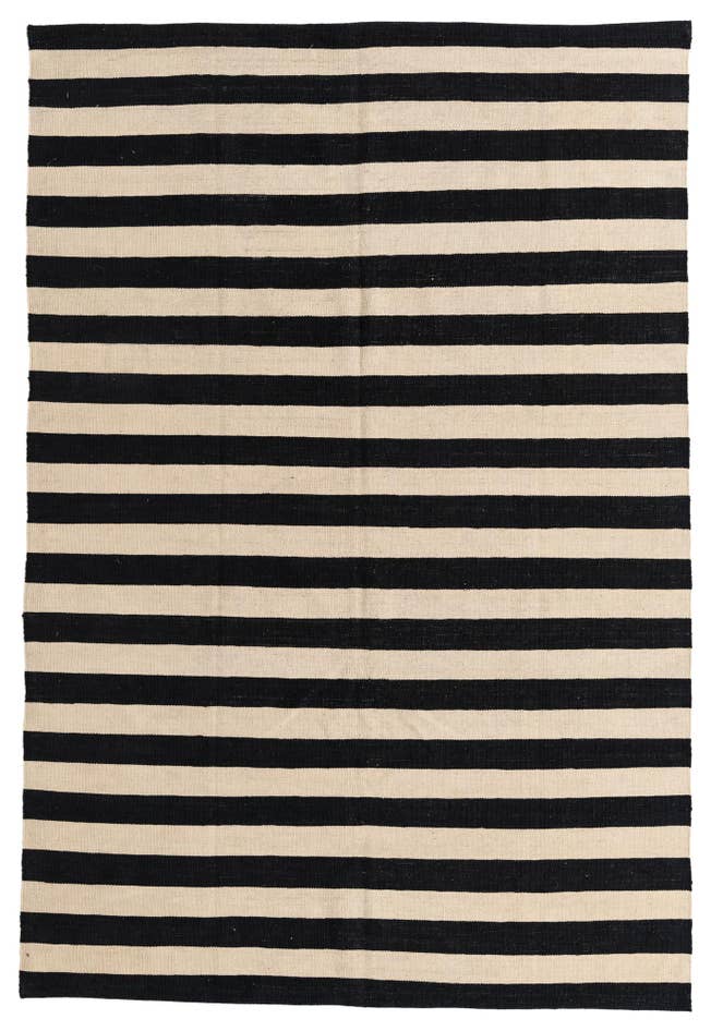 Detail image of 5' 6 x 8' 1 Hand Woven Kilim Modern Wool Rug