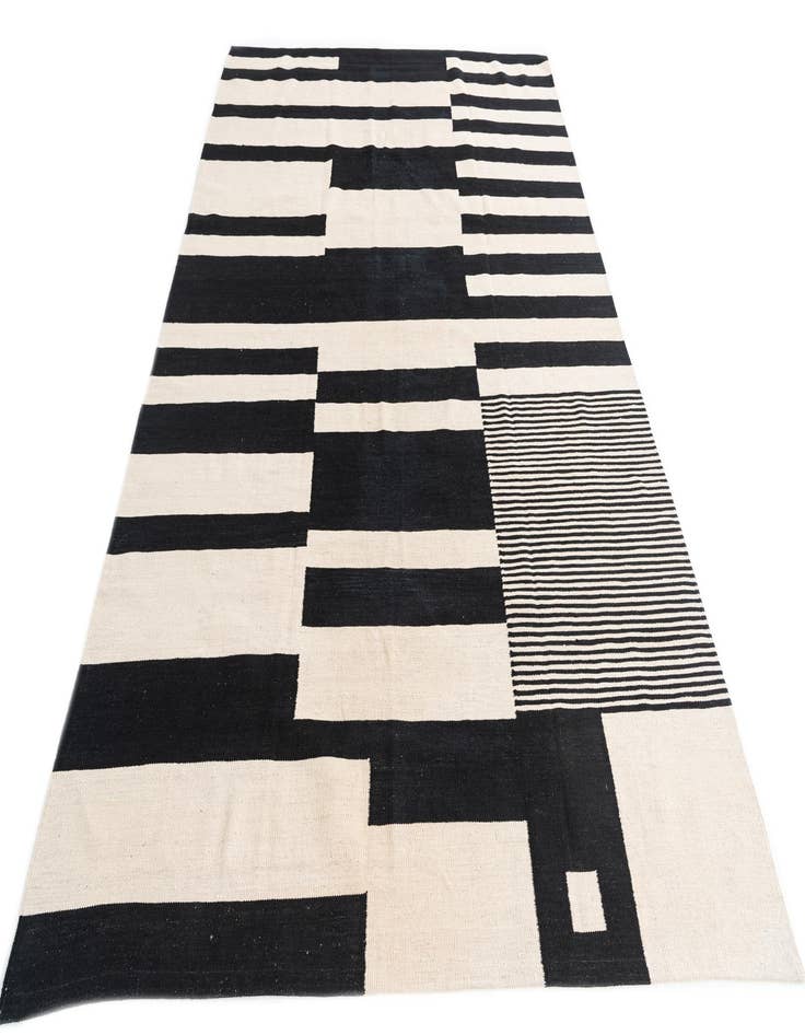 Detail image of 6' 7 x 9' 10  Hand Woven Kilim Modern Wool Rug