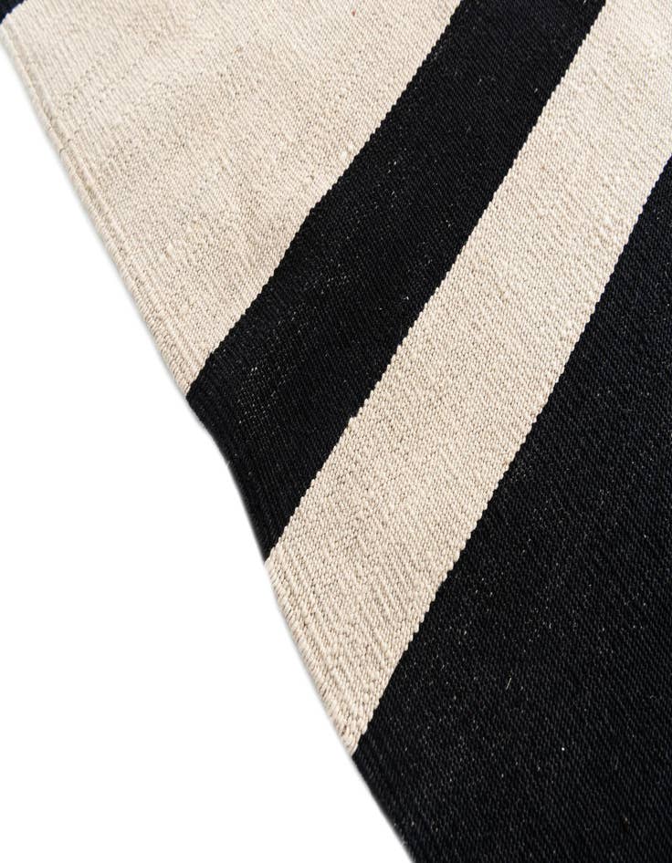 Detail image of 6' 7 x 9' 10  Hand Woven Kilim Modern Wool Rug