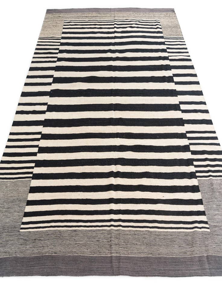 Detail image of 8' 6 x 9' 3  Hand Woven Kilim Modern Wool Rug