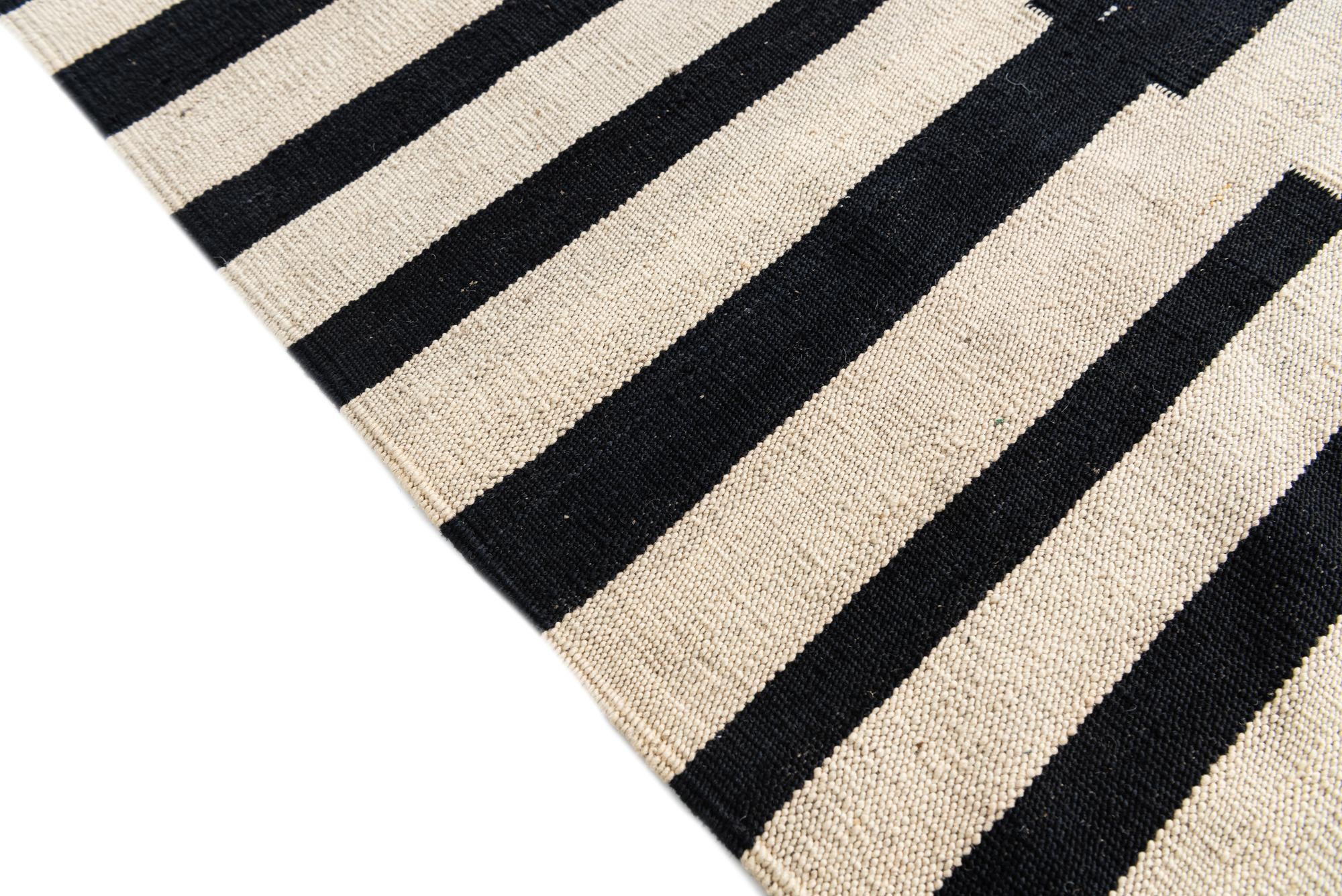 8' 6 x 9' 3 Hand Woven Kilim Modern Wool Rug
