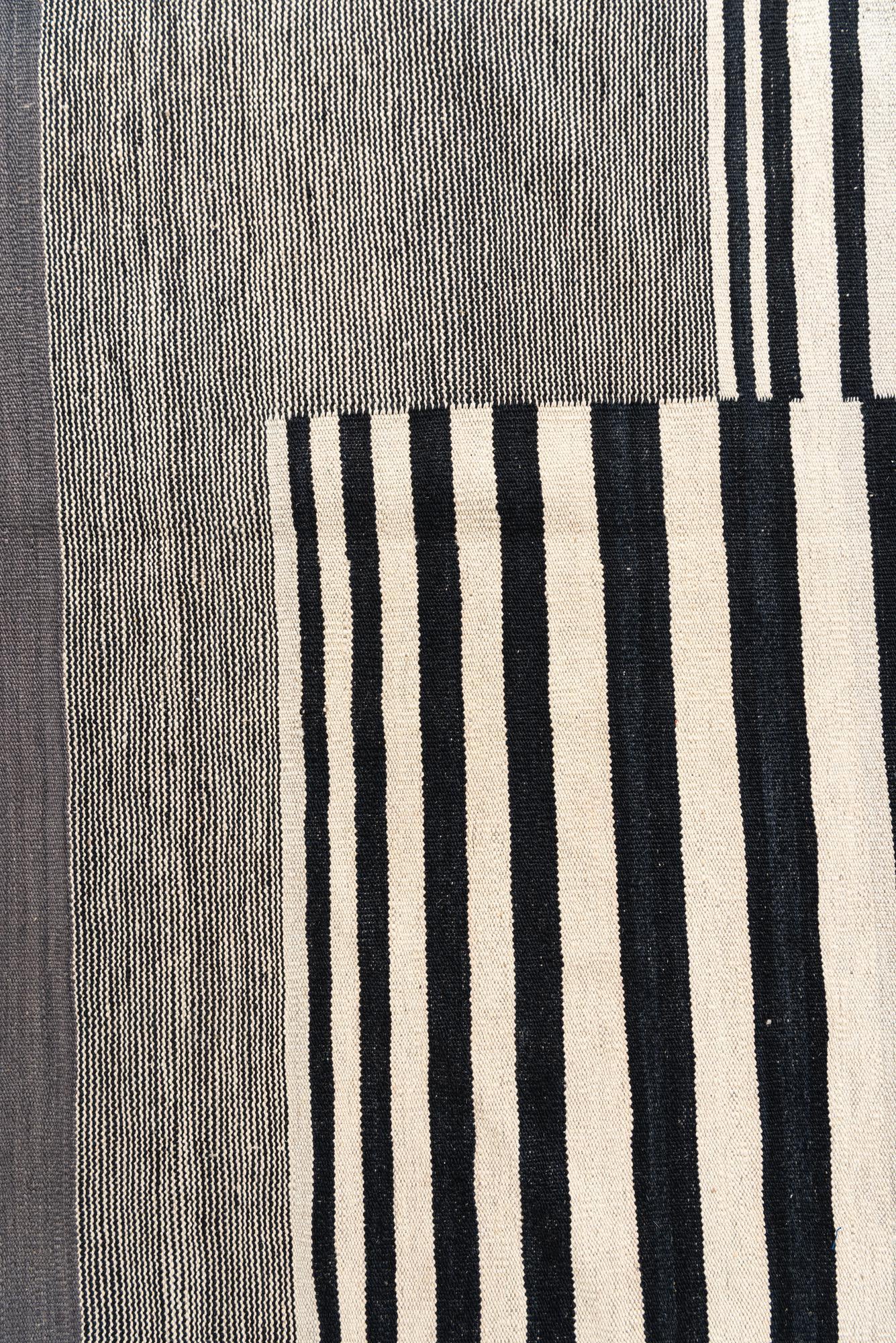 8' 6 x 9' 3 Hand Woven Kilim Modern Wool Rug