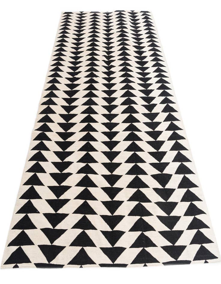 Detail image of 6' 8 x 9' 6  Hand Woven Kilim Modern Wool Rug