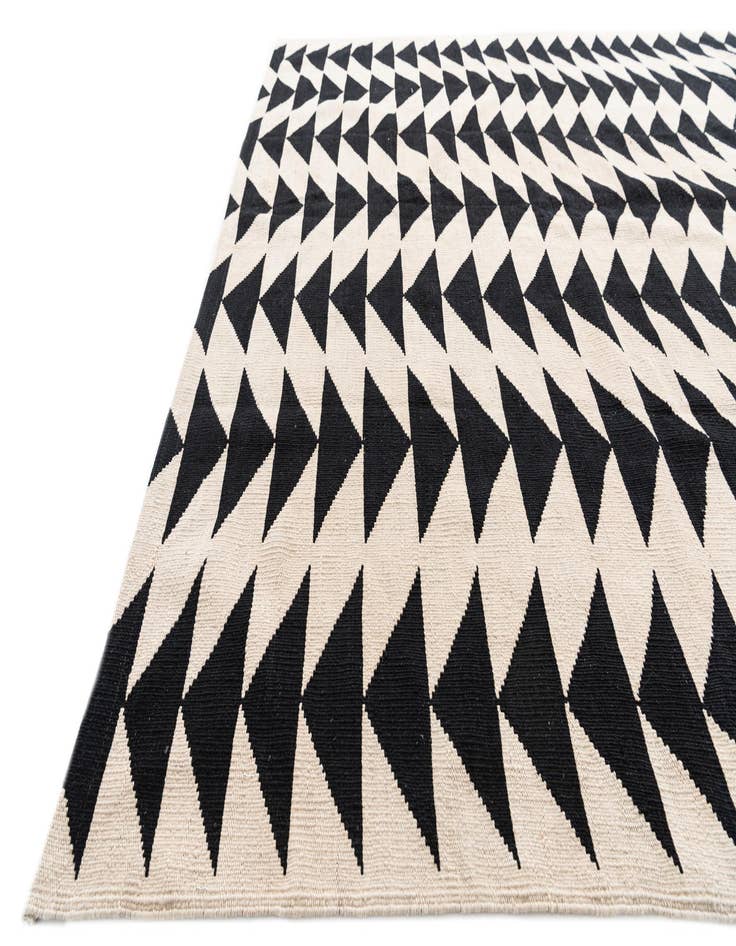 Detail image of 6' 8 x 9' 6  Hand Woven Kilim Modern Wool Rug