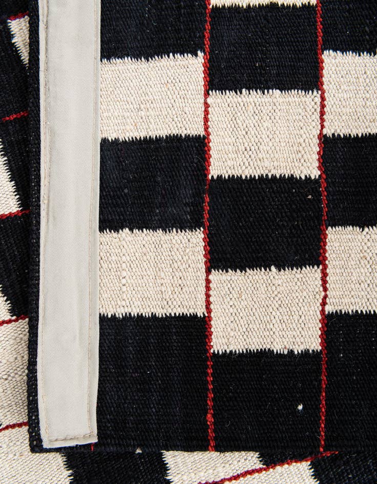 Detail image of 5' 8 x 7' 8  Hand Woven Kilim Modern Wool Rug