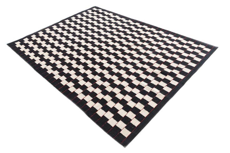 Detail image of 5' 9 x 7' 8 Hand Woven Kilim Modern Wool Rug