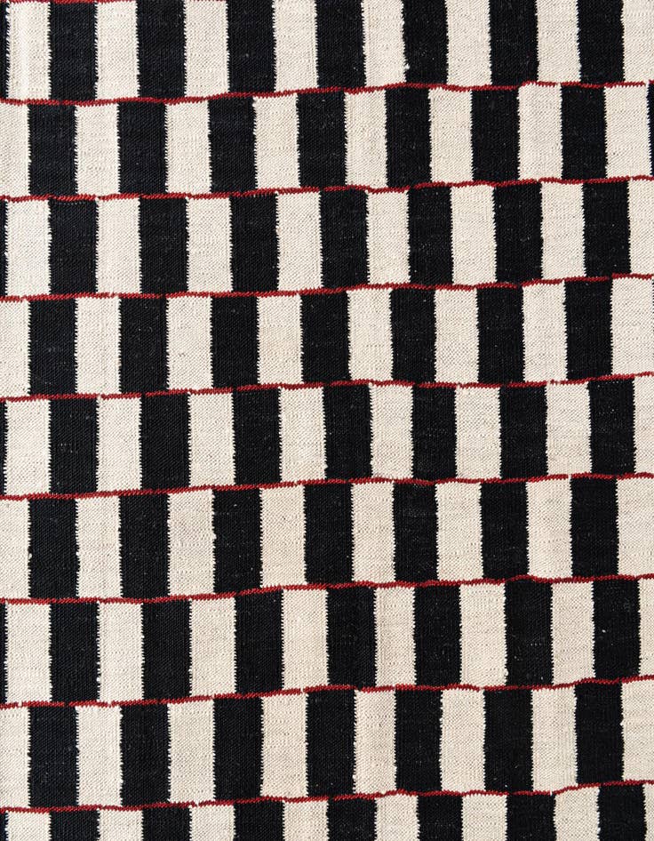 Detail image of 5' 9 x 7' 8  Hand Woven Kilim Modern Wool Rug
