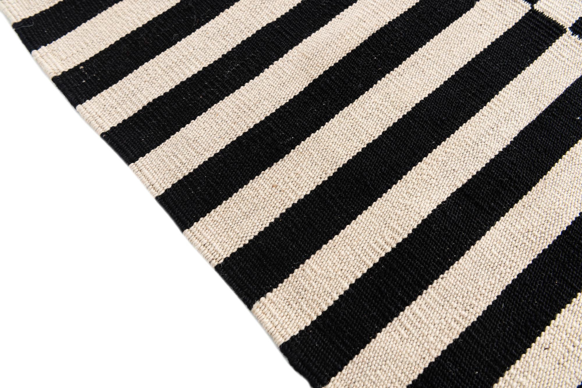 5' 9 x 7' 9 Hand Woven Kilim Modern Wool Rug