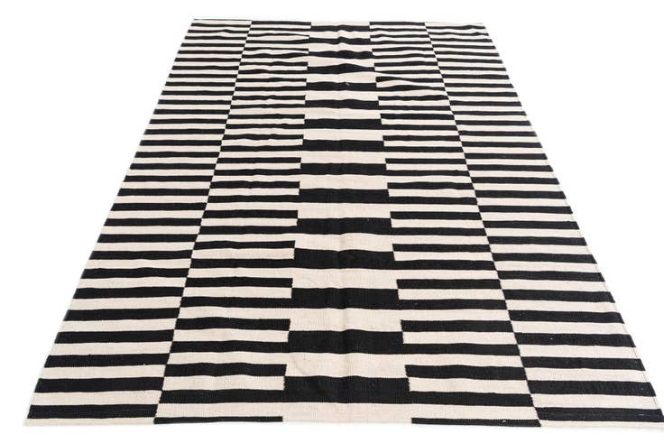 Detail image of 5' 8 x 7' 7 Hand Woven Kilim Modern Wool Rug