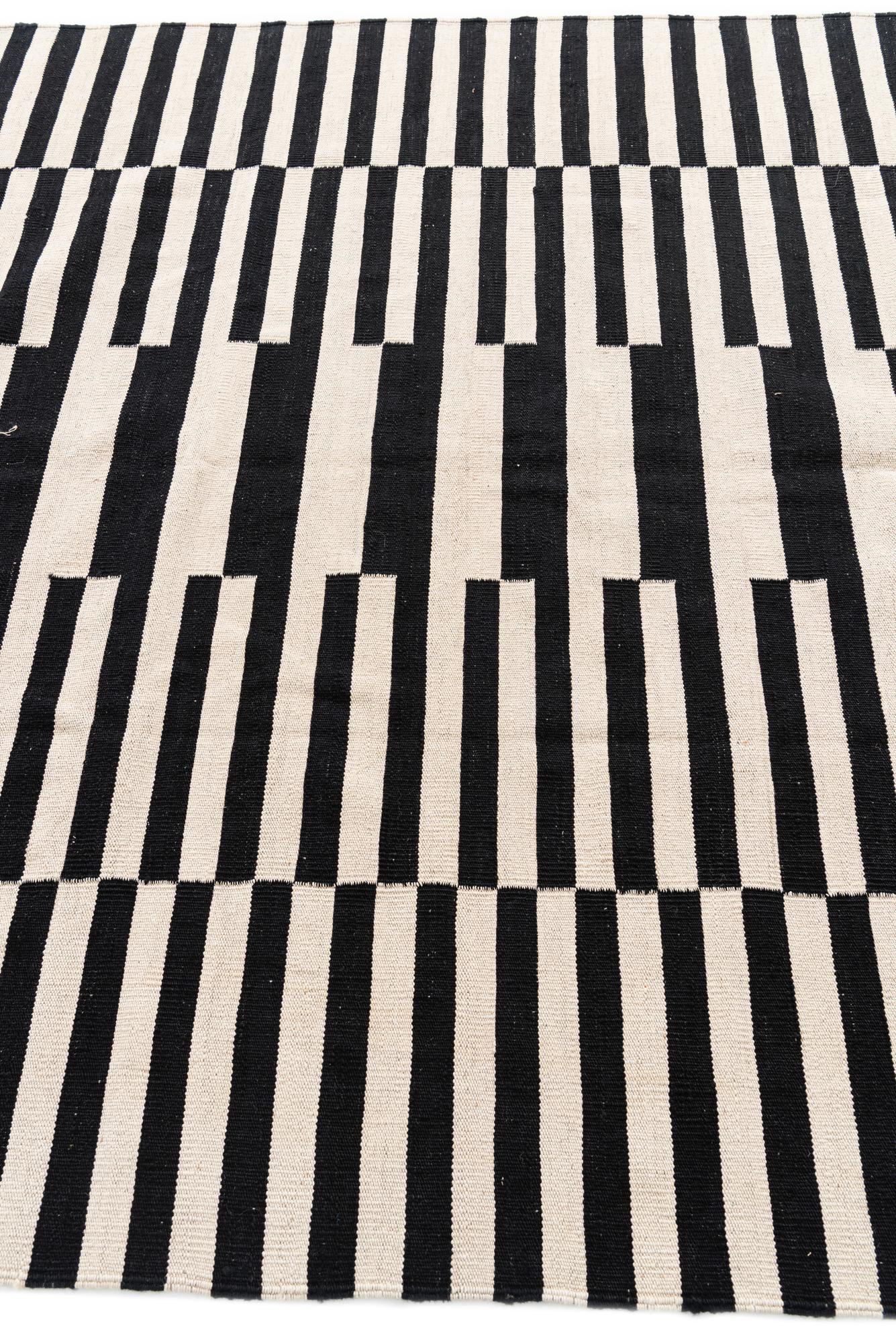 5' 8 x 7' 7 Hand Woven Kilim Modern Wool Rug