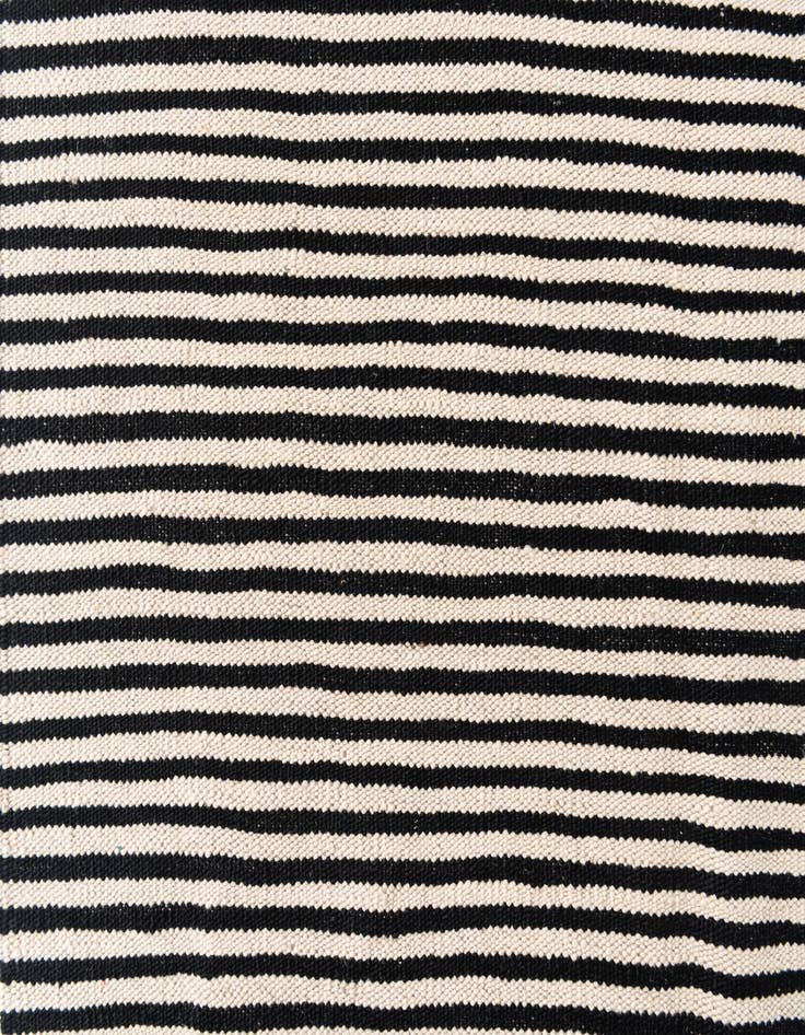 Detail image of 5' 9 x 7' 9  Hand Woven Kilim Modern Wool Rug