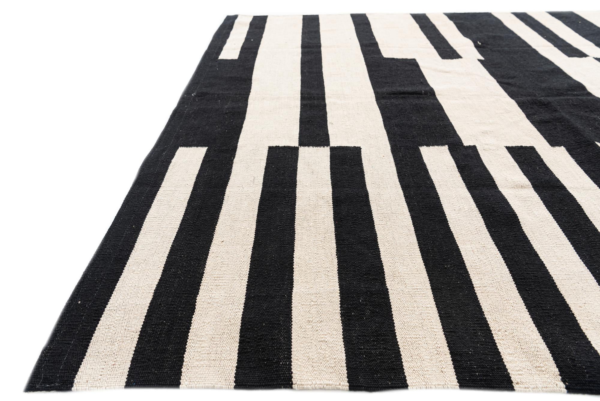 5' 7 x 7' 10 Hand Woven Kilim Modern Wool Rug