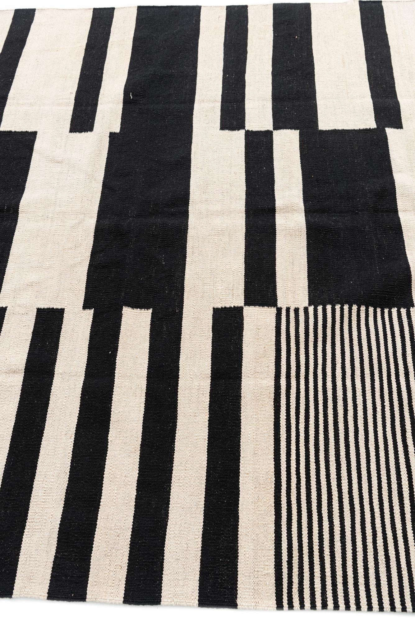 5' 7 x 7' 10 Hand Woven Kilim Modern Wool Rug