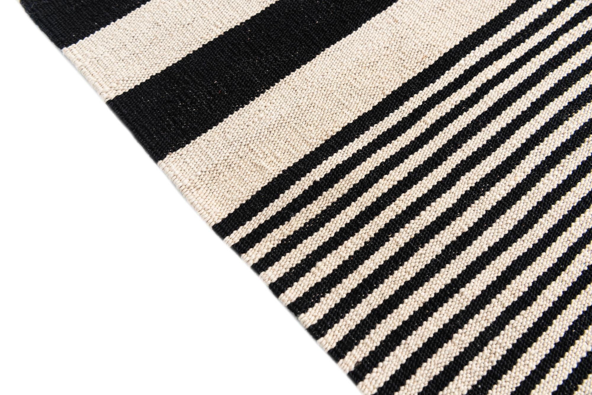 5' 7 x 7' 10 Hand Woven Kilim Modern Wool Rug