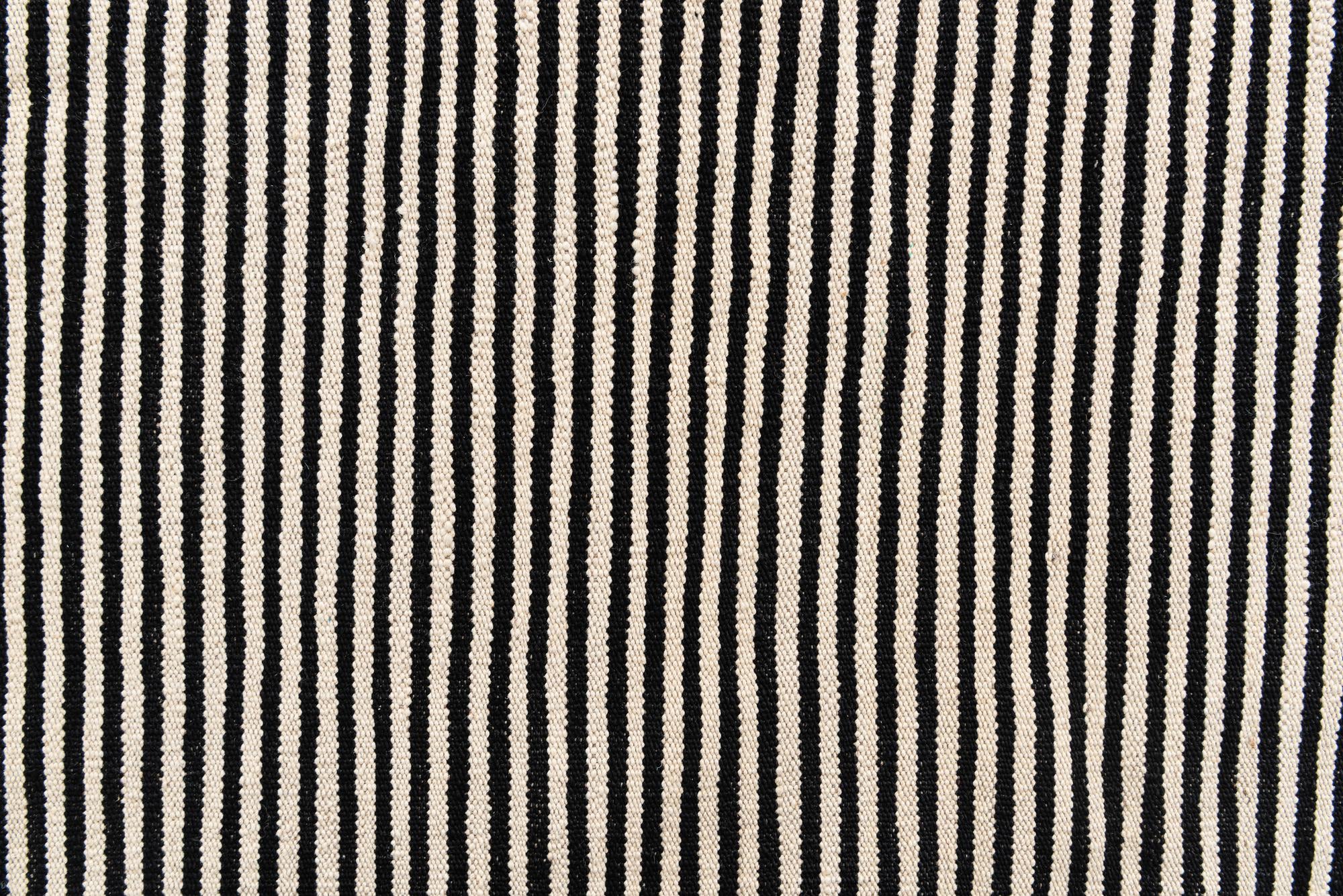 5' 7 x 7' 10 Hand Woven Kilim Modern Wool Rug