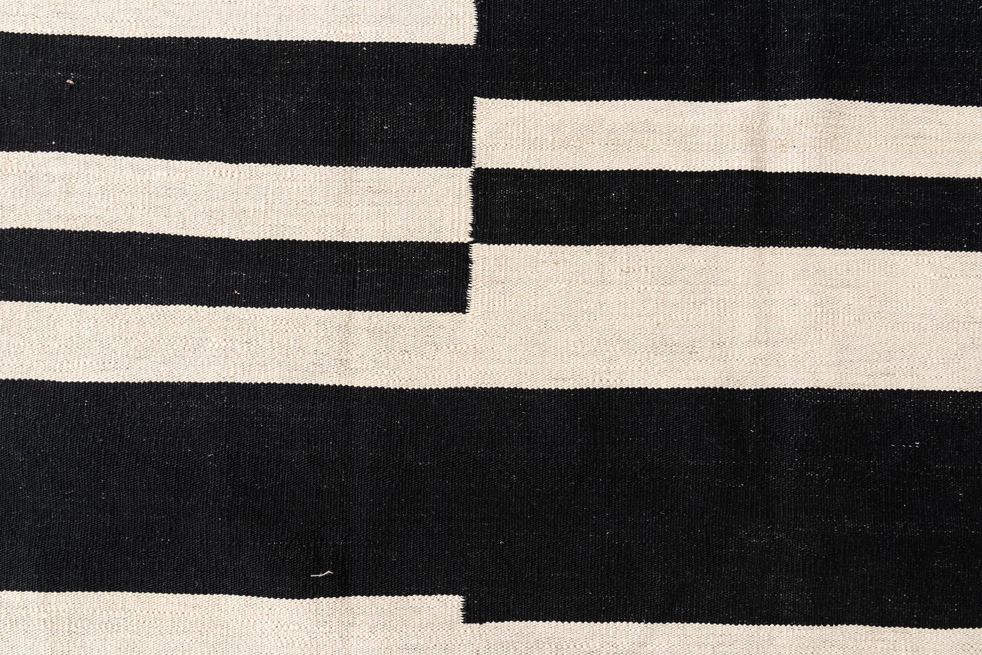 5' 7 x 7' 10 Hand Woven Kilim Modern Wool Rug