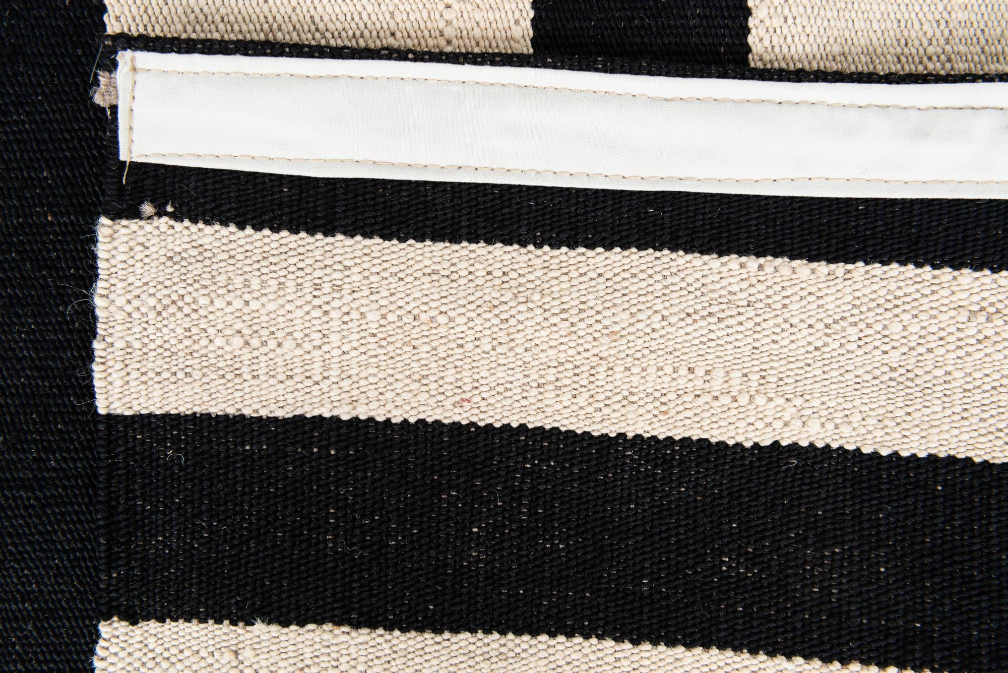 5' 7 x 7' 10 Hand Woven Kilim Modern Wool Rug