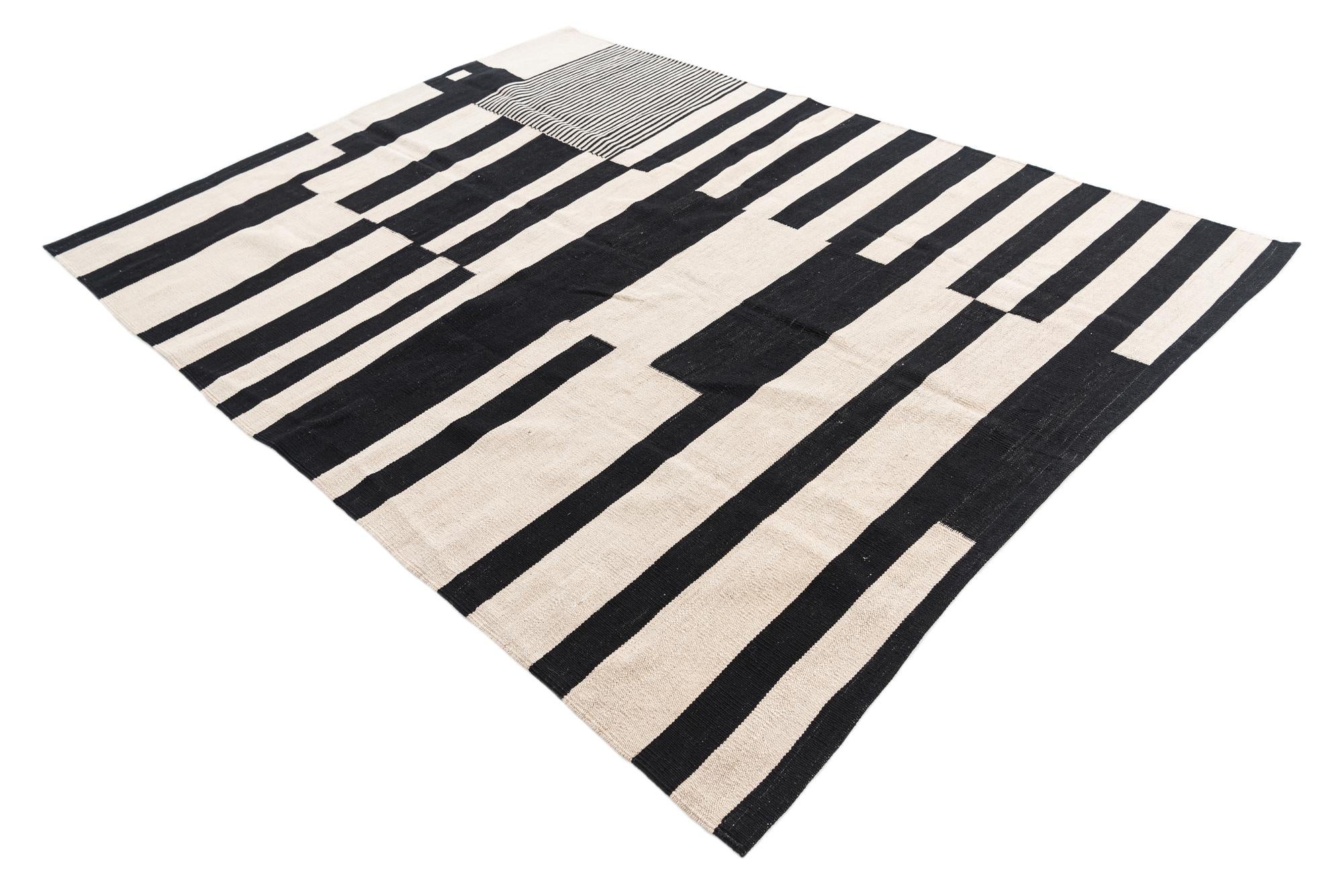 5' 10 x 7' 8 Hand Woven Kilim Modern Wool Rug
