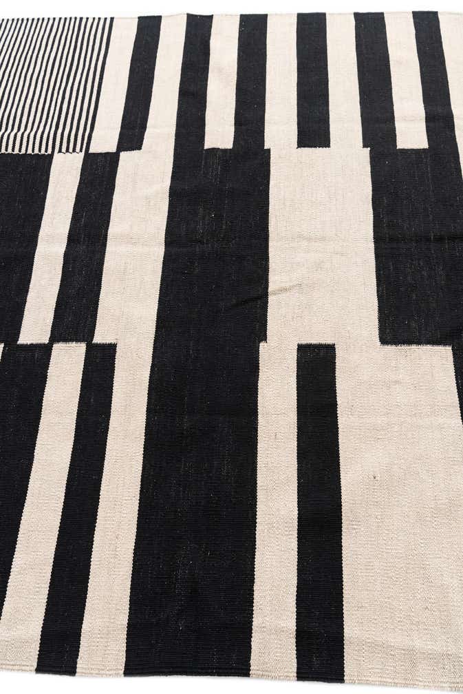 5' 10 x 7' 8 Hand Woven Kilim Modern Wool Rug