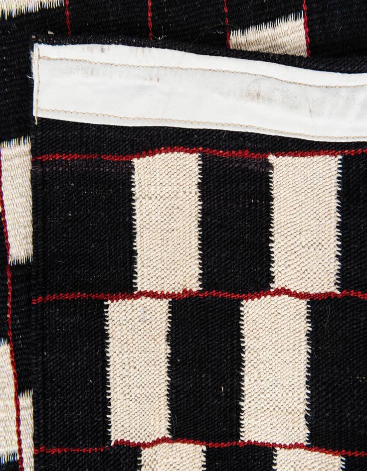 Detail image of 5' 7 x 7' 8  Hand Woven Kilim Modern Wool Rug