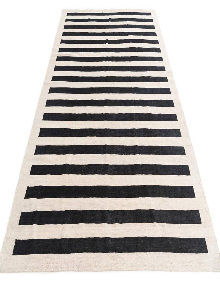 Detail image of 6' 9 x 9' 7  Hand Woven Kilim Modern Wool Rug