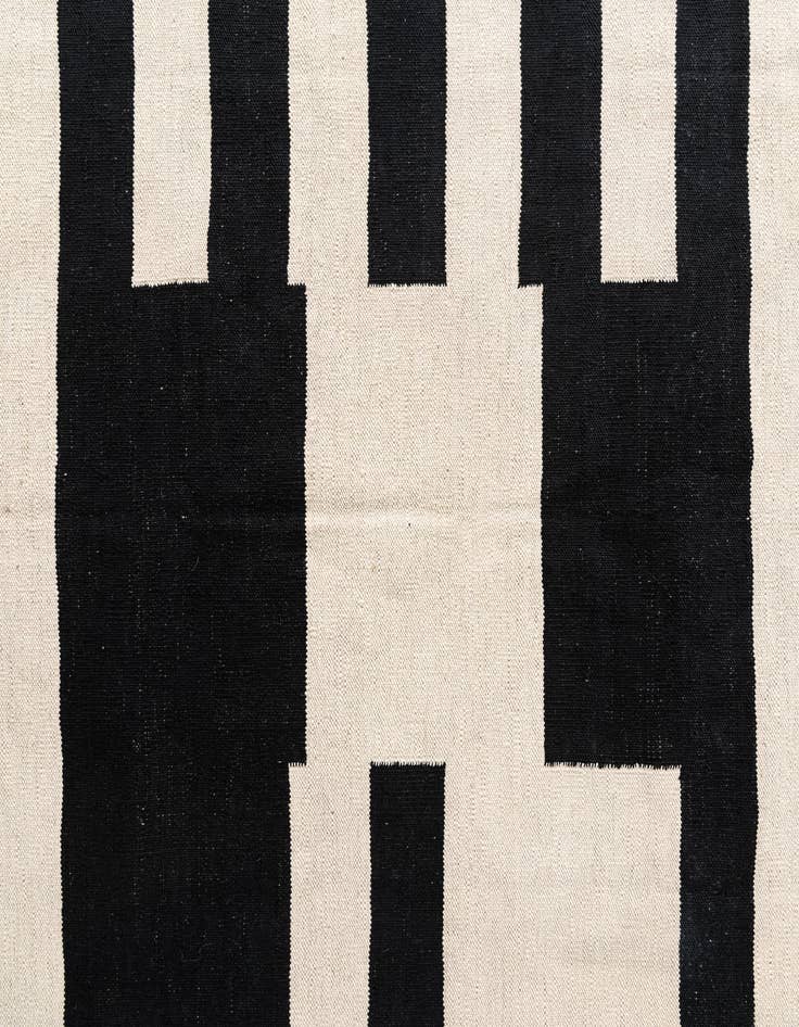 Detail image of 5' 1 x 6' 10  Hand Woven Kilim Modern Wool Rug