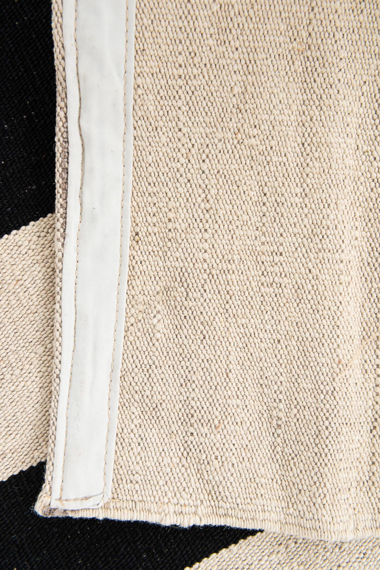 5' 1 x 6' 10 Hand Woven Kilim Modern Wool Rug