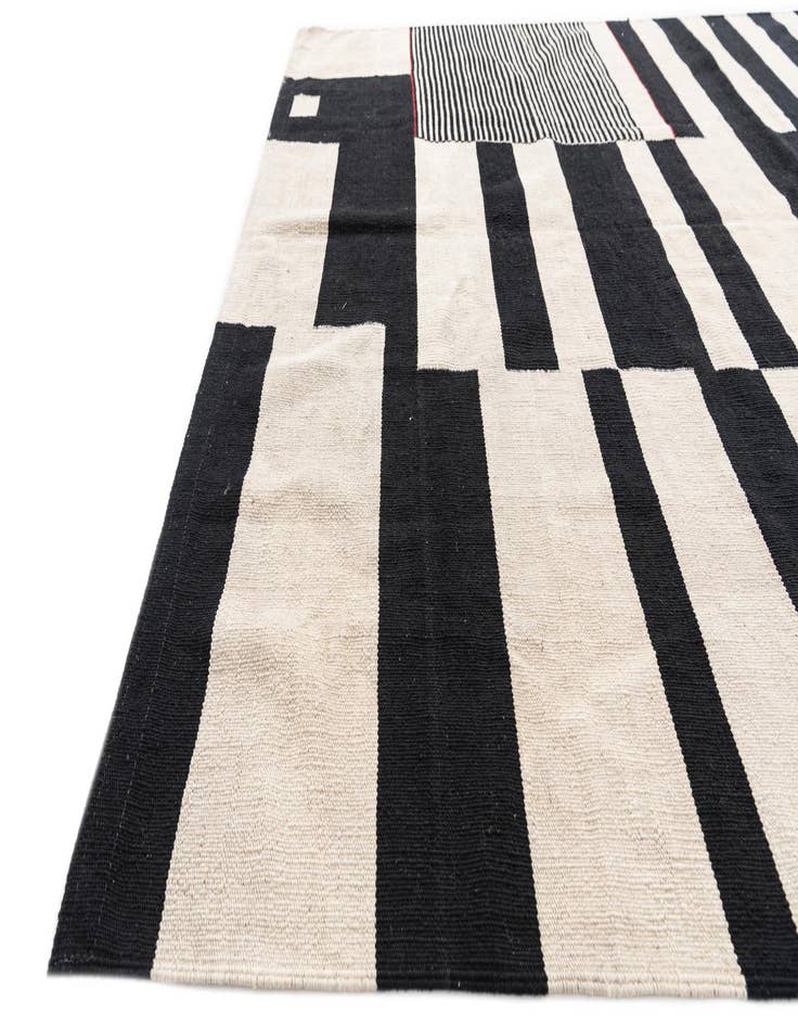 Detail image of 5' 8 x 7' 9  Hand Woven Kilim Modern Wool Rug