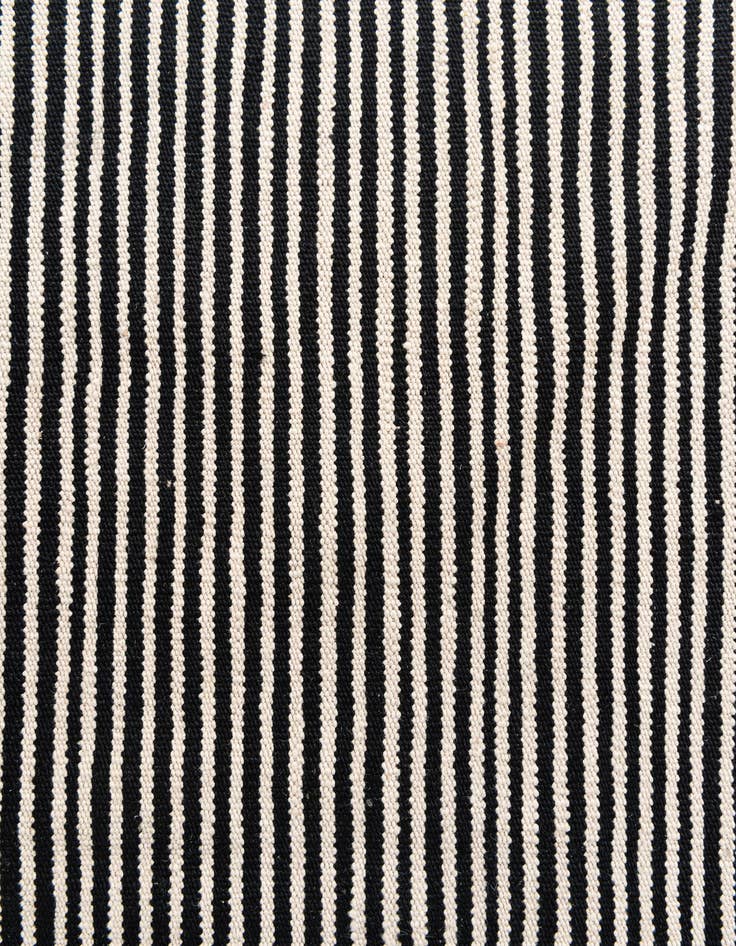 Detail image of 5' 8 x 7' 9  Hand Woven Kilim Modern Wool Rug