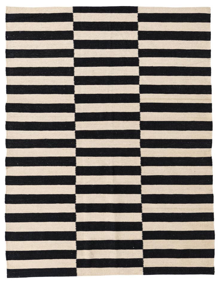 Detail image of 4' 3 x 6' Hand Woven Kilim Modern Wool Rug