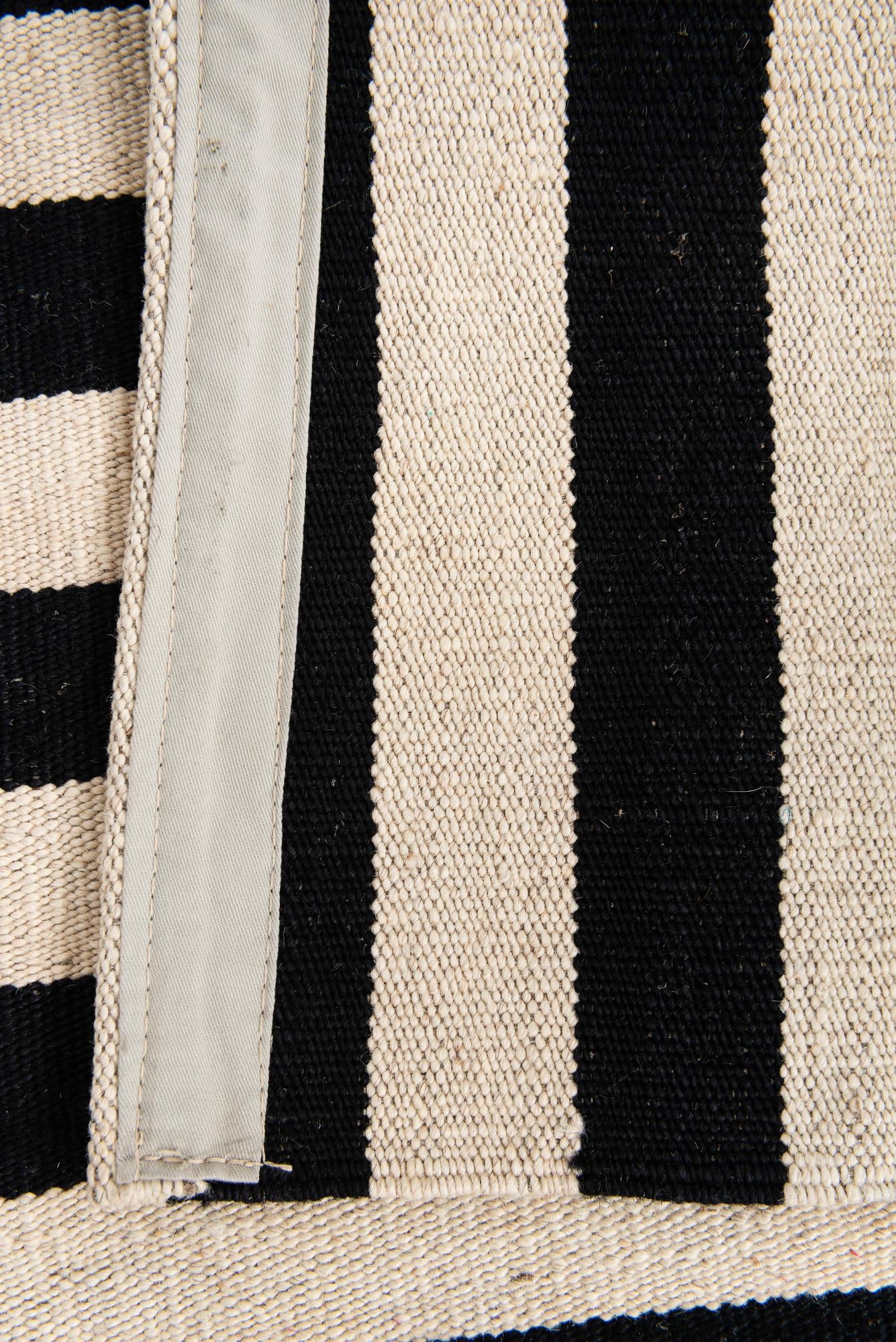 5' 6 x 7' 9 Hand Woven Kilim Modern Wool Rug
