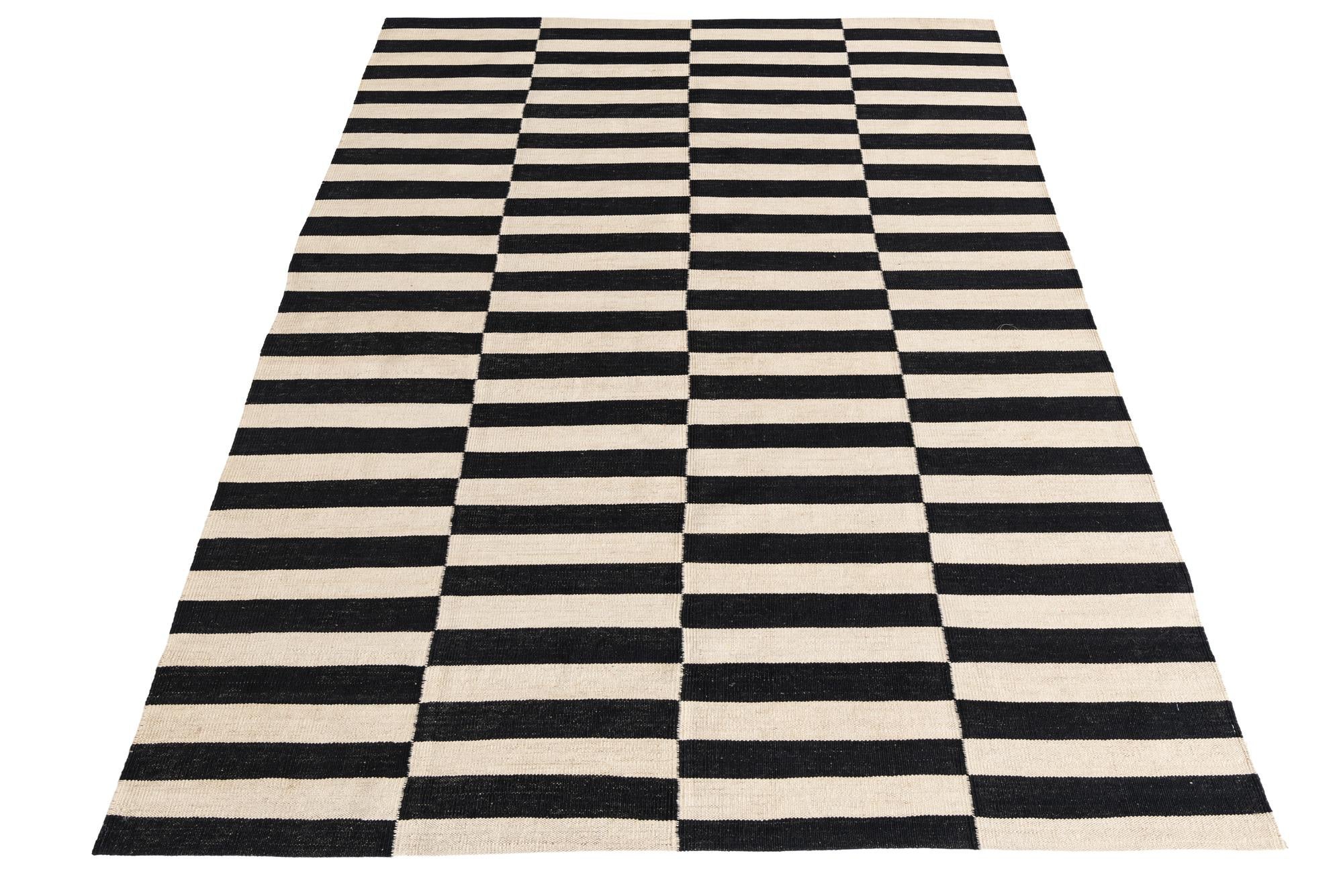 5' 8 x 7' 10 Hand Woven Kilim Modern Wool Rug