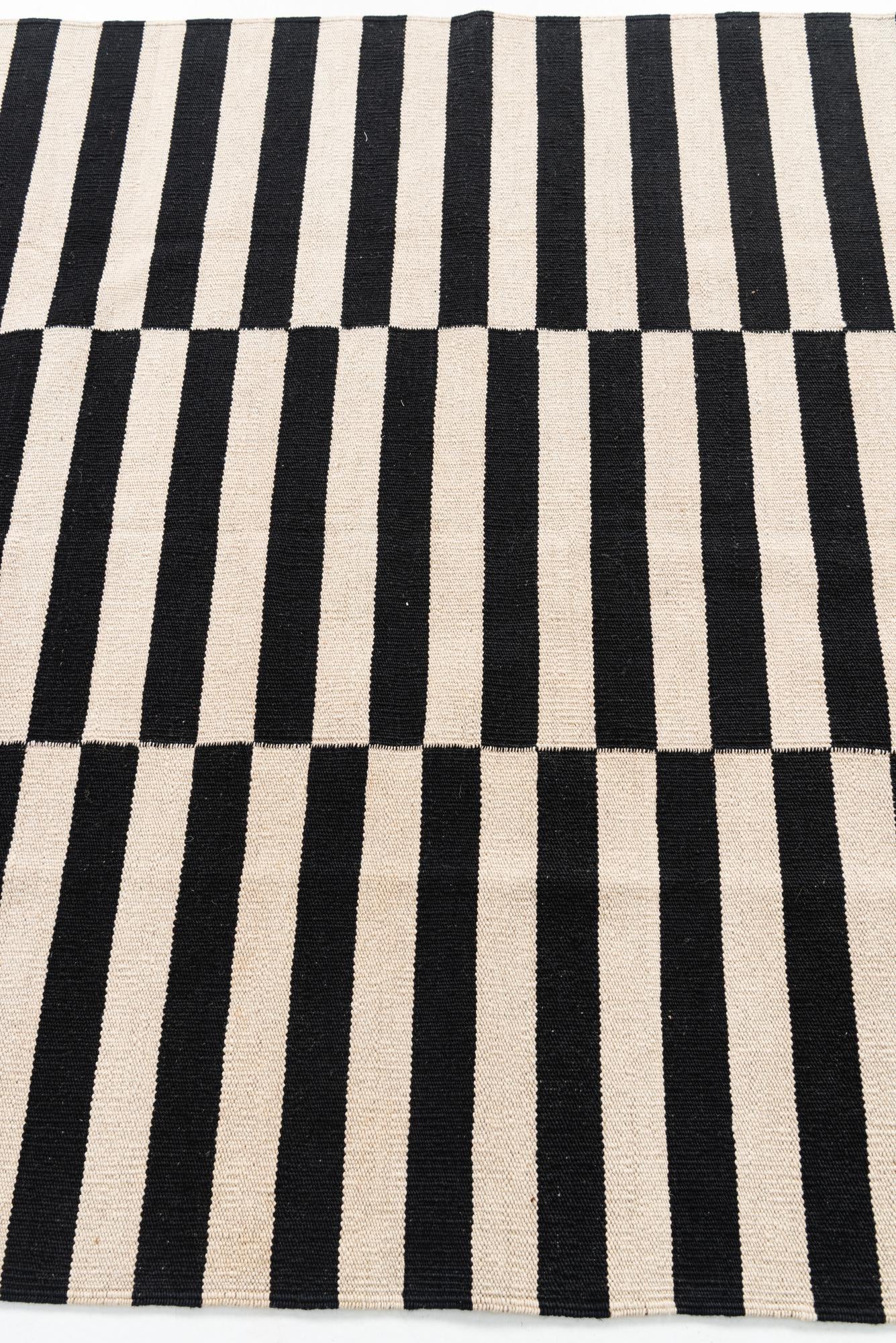 5' 8 x 7' 10 Hand Woven Kilim Modern Wool Rug
