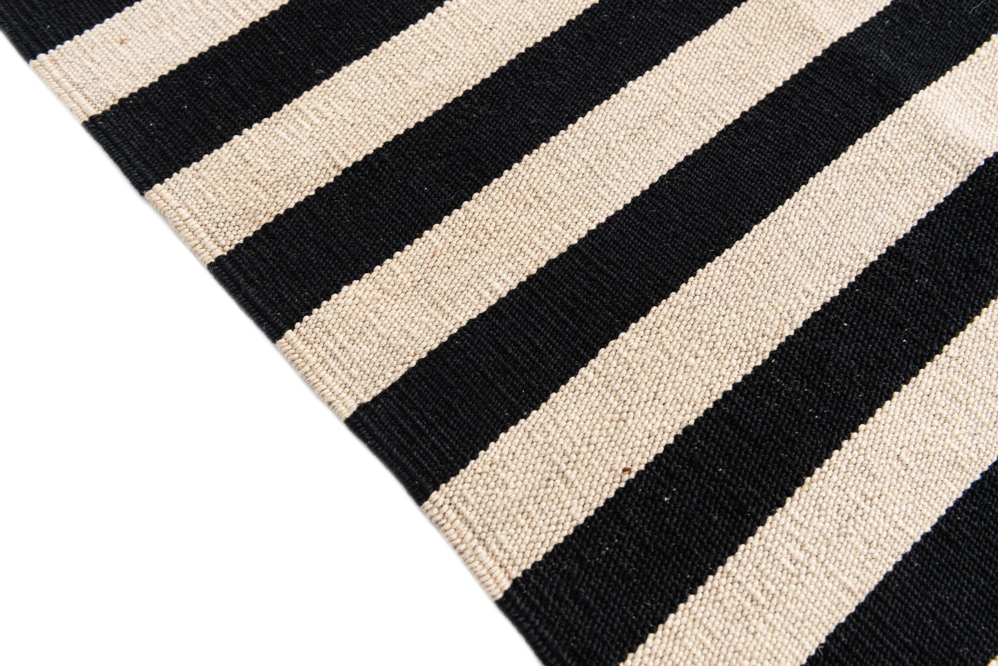 5' 8 x 7' 10 Hand Woven Kilim Modern Wool Rug