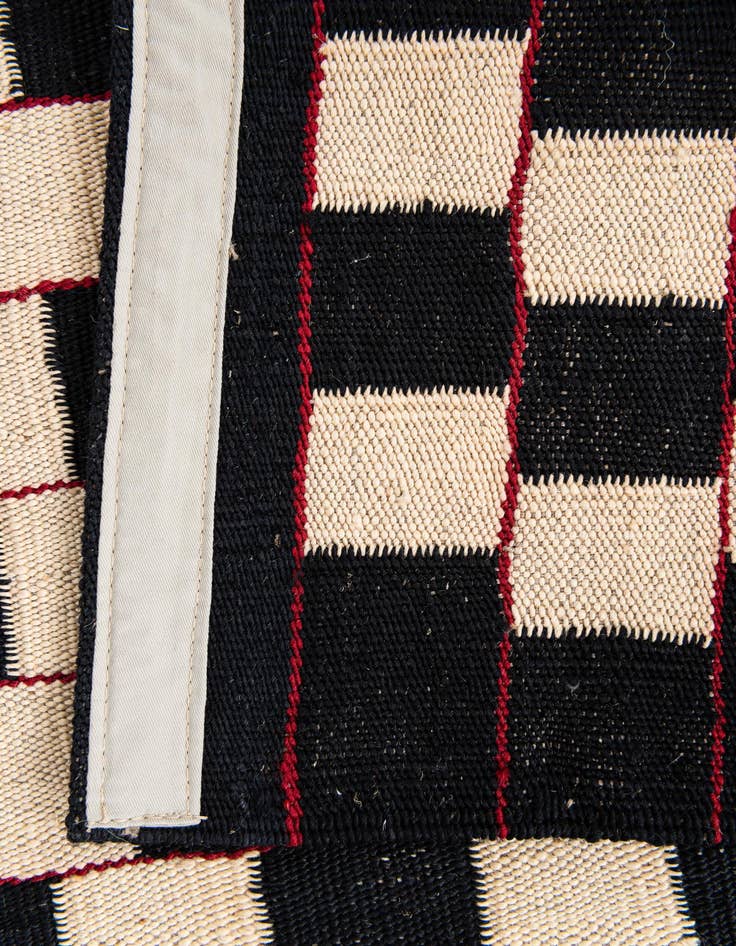 Detail image of 4' 10 x 6' 5  Hand Woven Kilim Modern Wool Rug