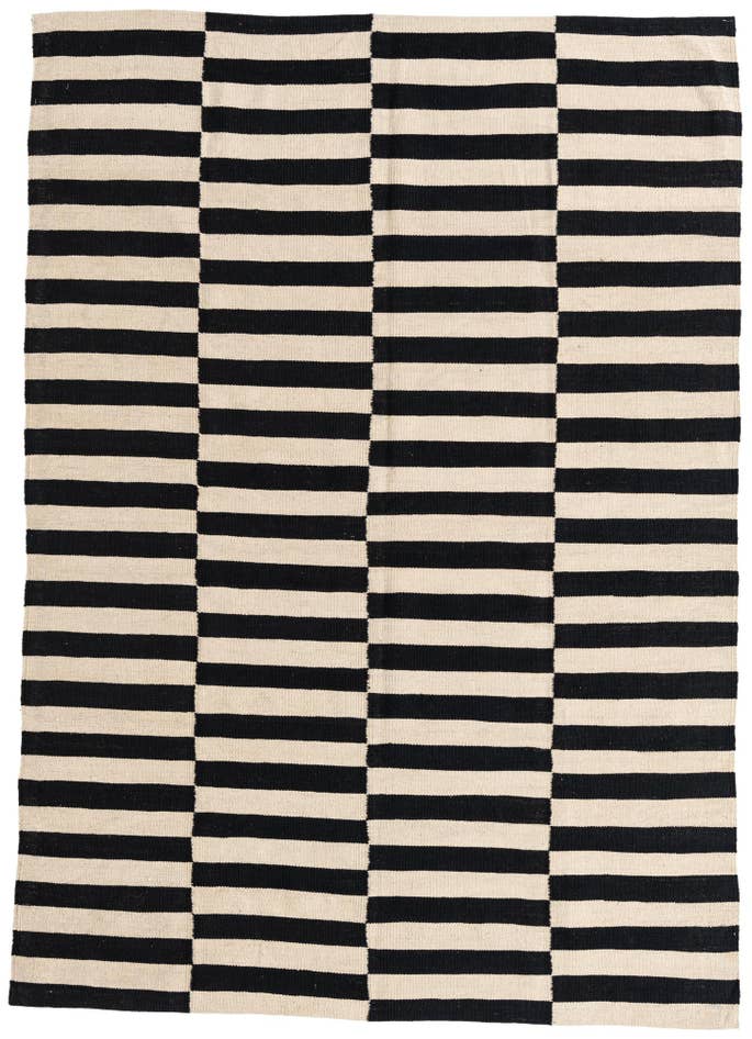 Detail image of 5' 7 x 7' 9 Hand Woven Kilim Modern Wool Rug