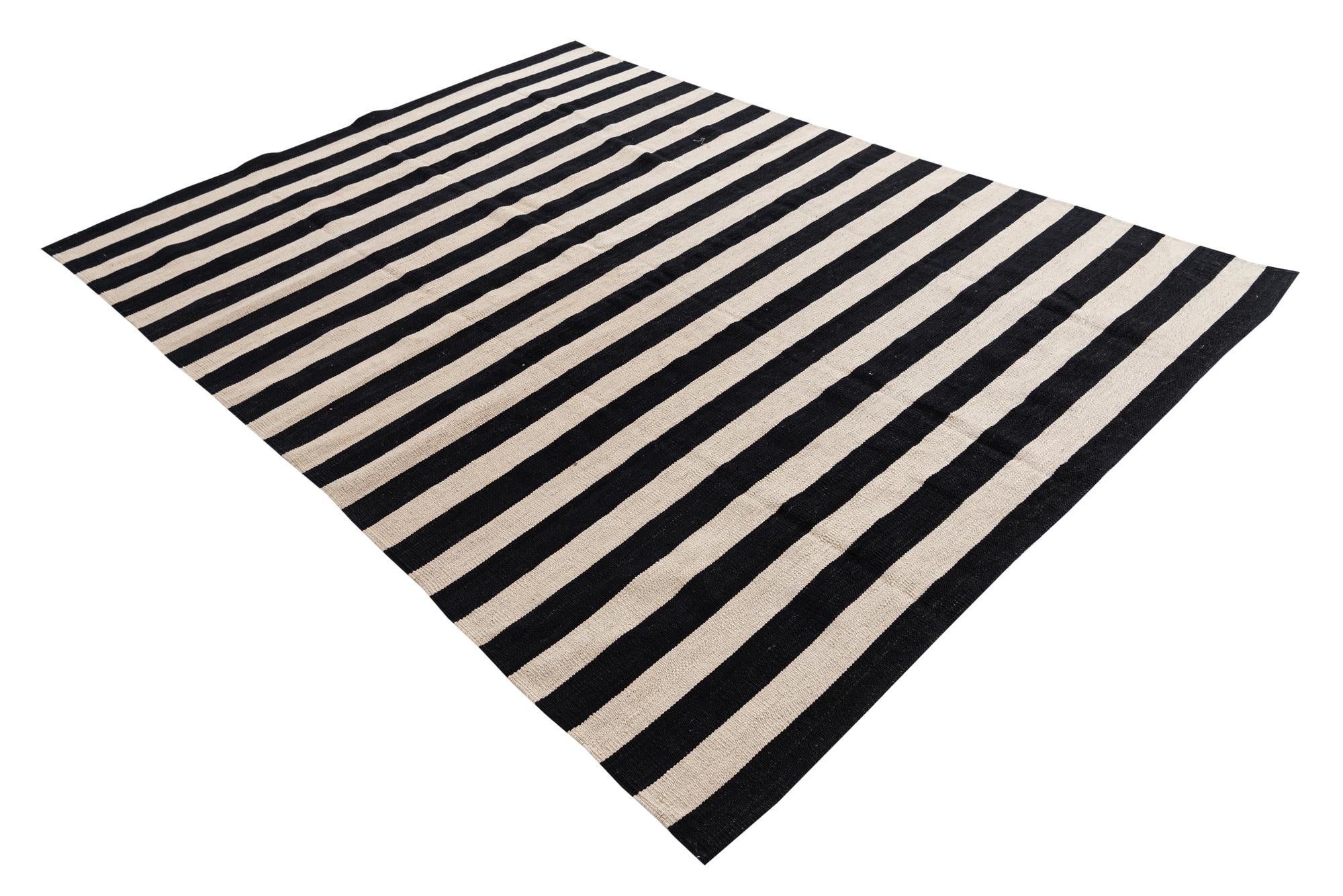 5' 8 x 7' 10 Hand Woven Kilim Modern Wool Rug